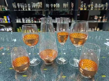 wine glass